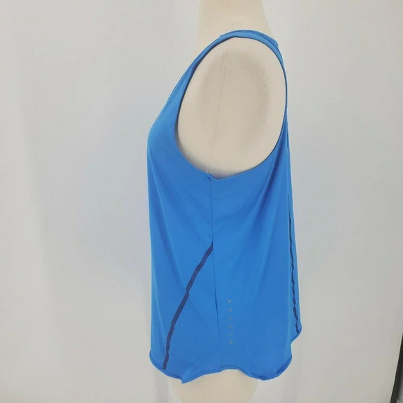 Nike Dri-Fit City Tank Keyhole Sports‎ Tank Top - Picture 2 of 8